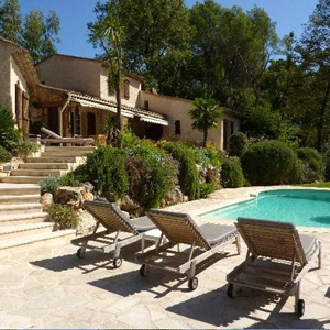 New house in Roquefort led Pins