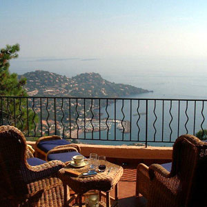 High, high up on one of the Riviera's best ....